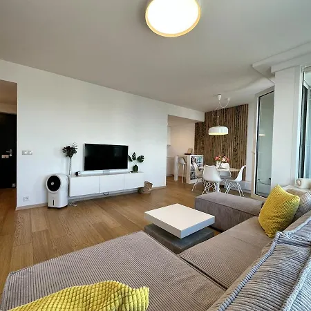 Apartment 2 In The Downtown *